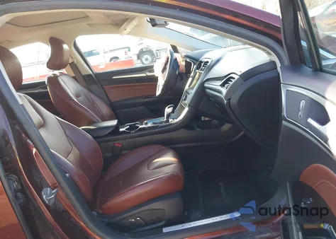 2016 Ford Fusion Titanium z USA, uszkodzony, nr VIN 3FA6P0K90GR244717